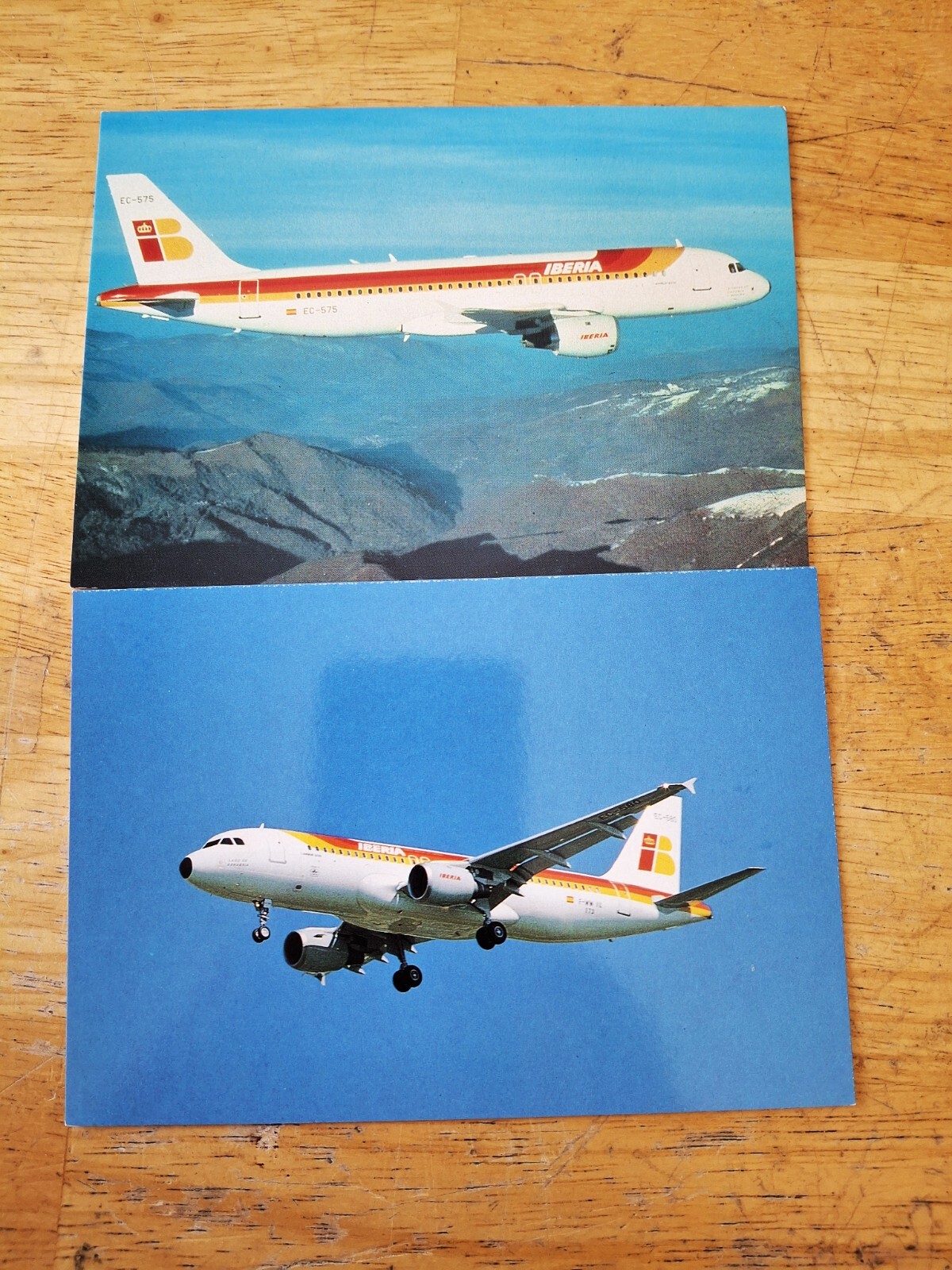 IBERIA Spain 2 AIRBUS A320 Postcards