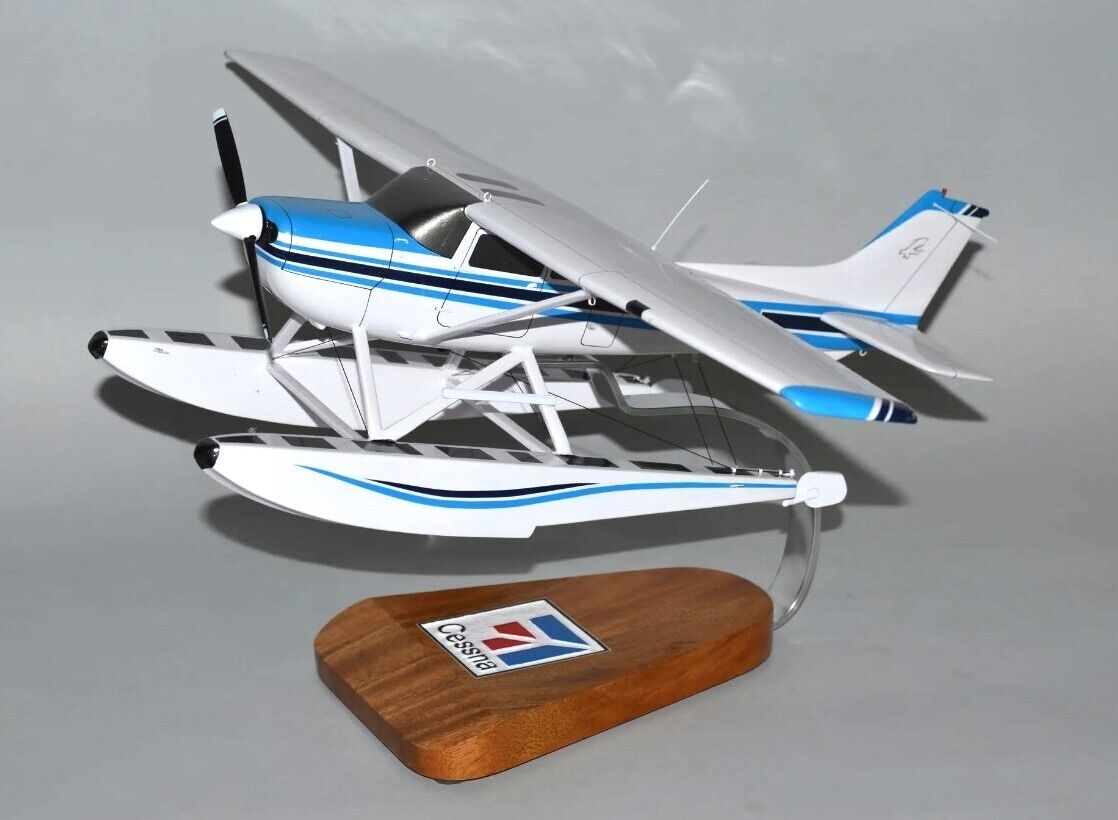 Cessna 172 Skyhawk Float Sea Plane Private Desk Display 1/24 Model SC Airplane