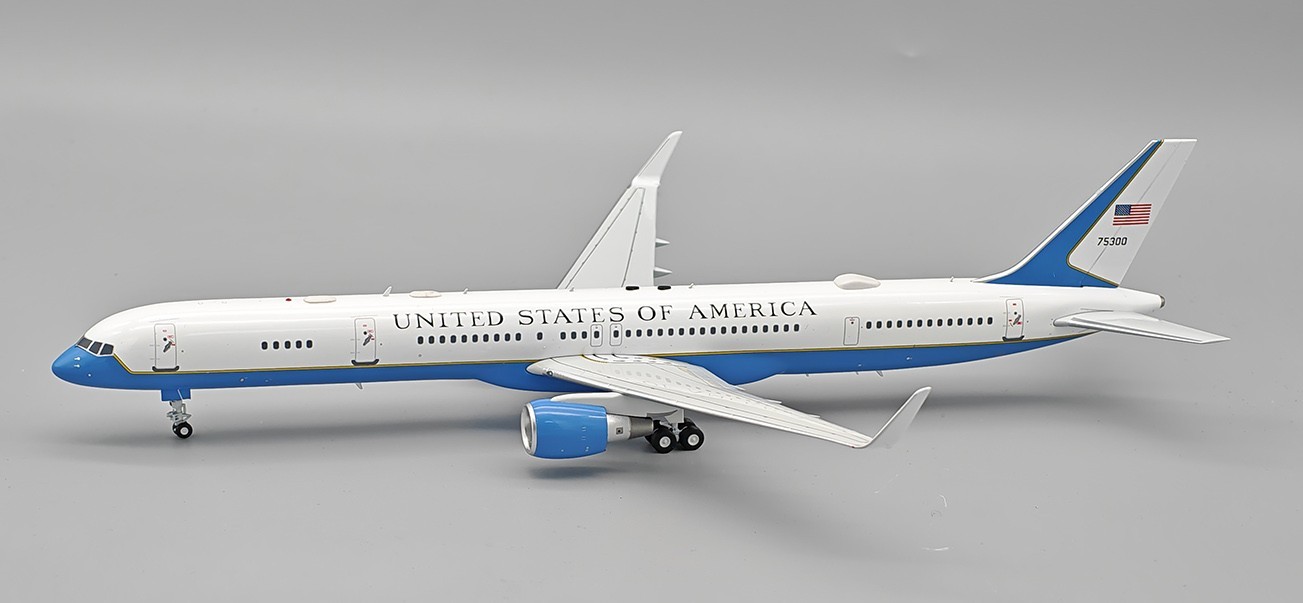 U.S. Air Force / Boeing B757-300 / 75300 / IF753USAF003 / 1:200