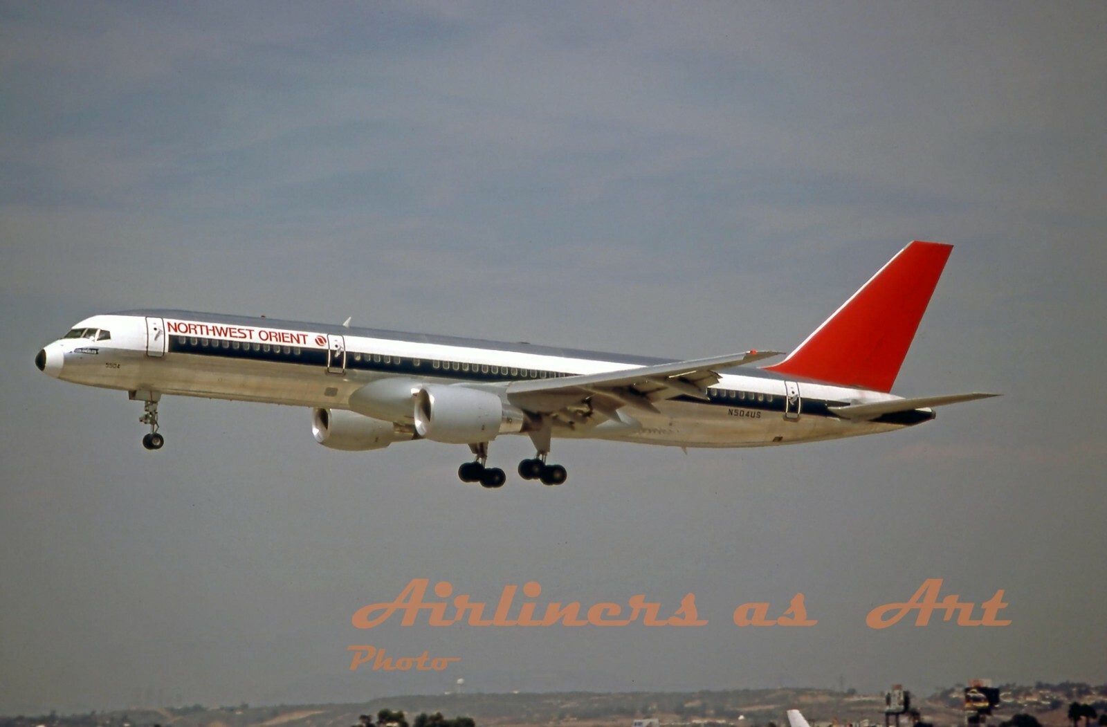 Northwest Airlines Boeing 757-251 N504US Landing at LAX 1986  8