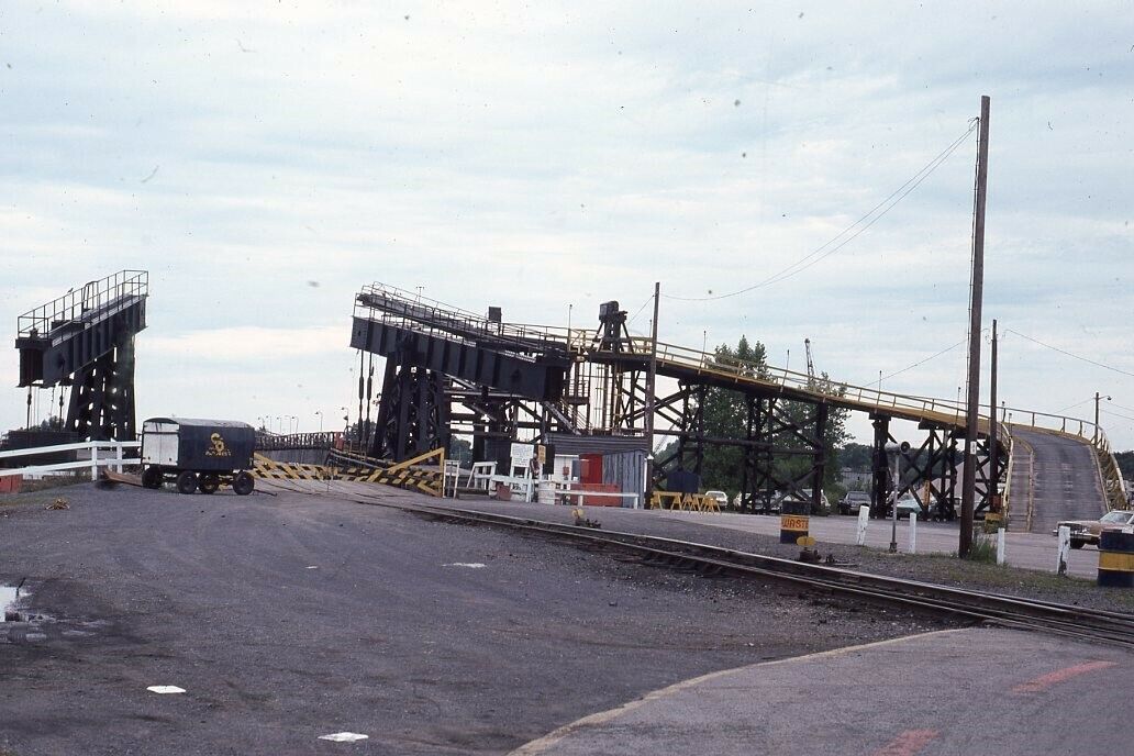 C&O CHESAPEAKE AND OHIO Railroad Train Yard Slip LUDINGTON MI 1980 Photo Slide