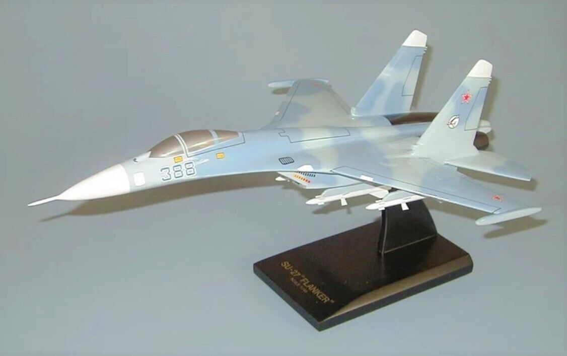 Russian Aerospace Forces Sukhoi Su-27 Flanker Desk Top Model 1/48 SC Airplane
