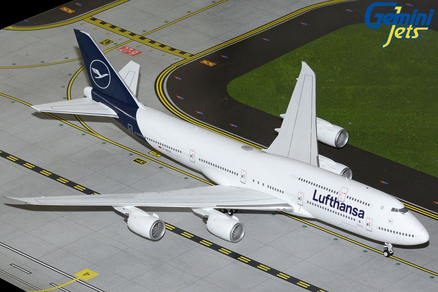 Lufthansa Boeing 747-8 Reg: D-ABYA G2DLH1242 1:200 Lufthansa Boeing 747-8 Reg: D-ABYA G2DLH1242 1:200