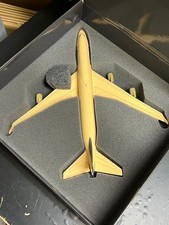 Lufthansa Modell Edition Boeing 747-400 picture