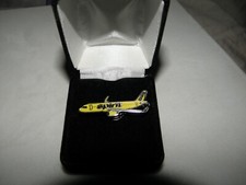 SPIRIT AIRLINES A320 AIRBUS AIRPLANE LAPEL TACK PIN AIRLINE PILOT GIFT NEW picture