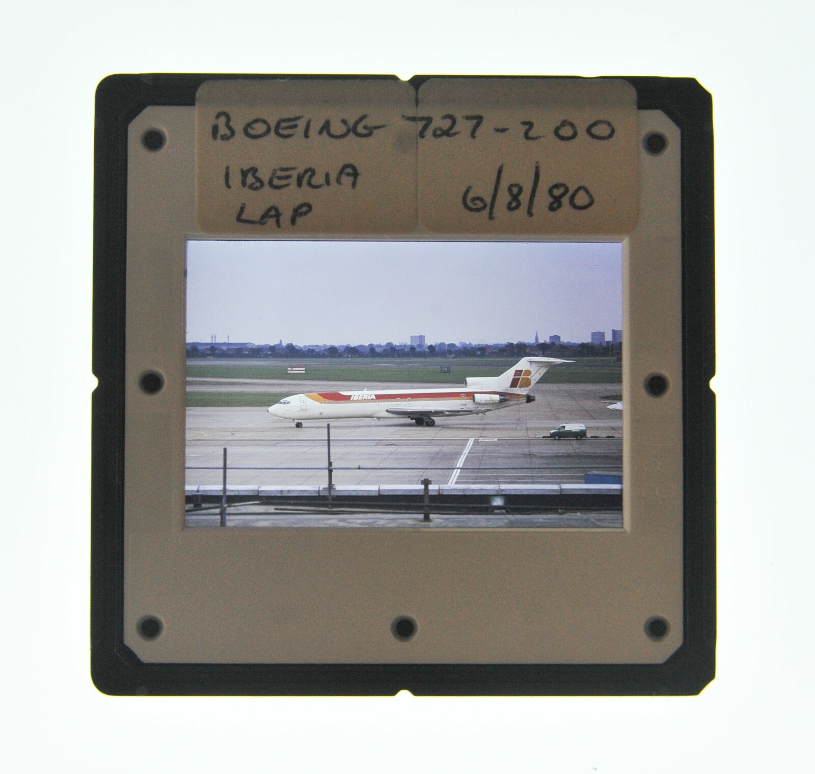 35MM SLIDE AIRCRAFT 1980 - BOEING 727-200 IBERIA AIRLINES AT HEATHROW A96