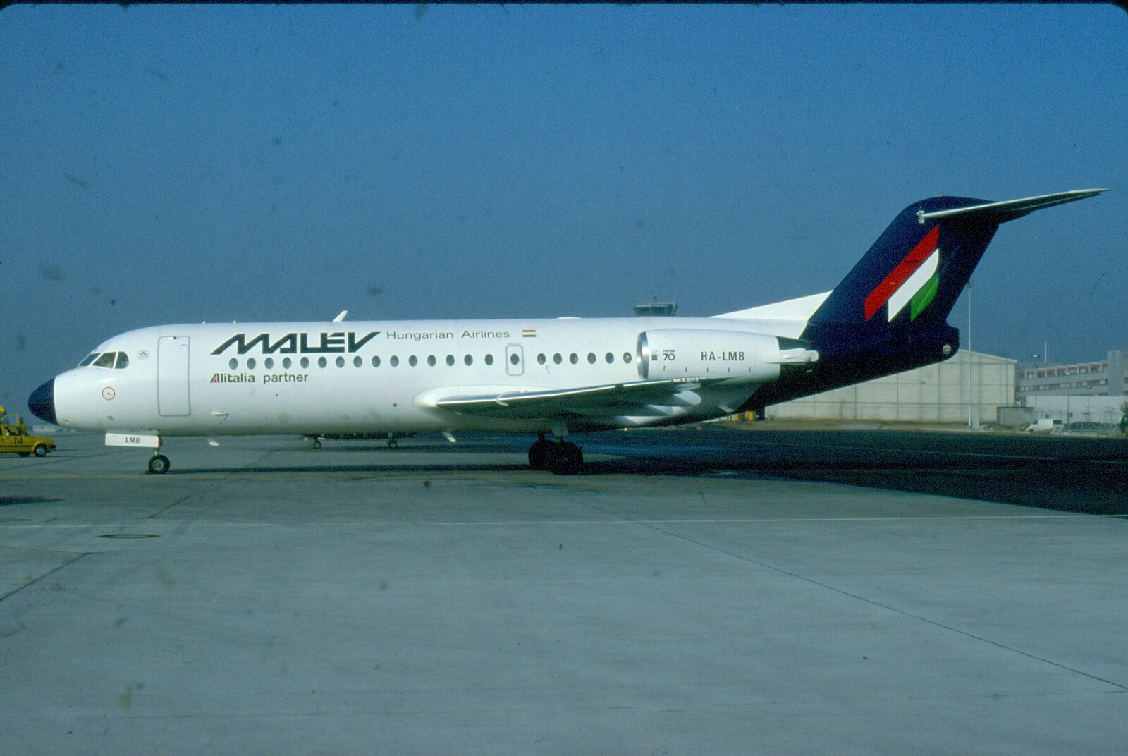 H468 HA-LMB MALEV FOKKER 70 ALITALIA PARTNER ORIGINAL KODAK SLIDE H468 HA-LMB MALEV FOKKER 70 ALITALIA PARTNER ORIGINAL KODAK SLIDE