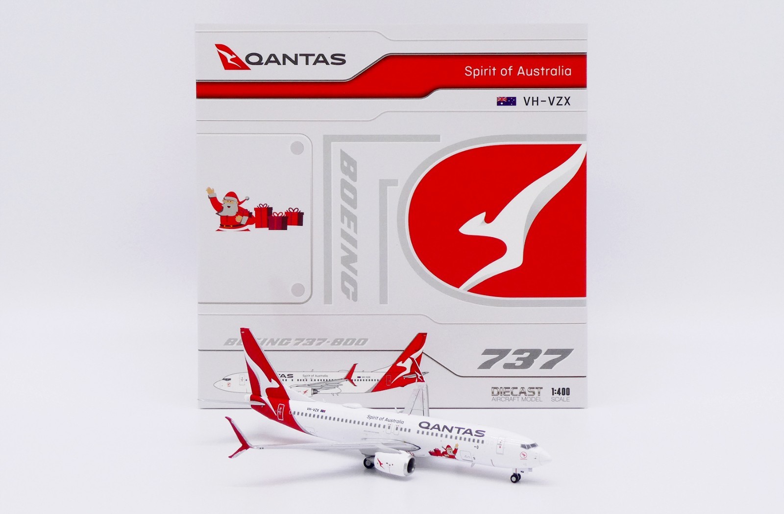 Qantas B737-800 