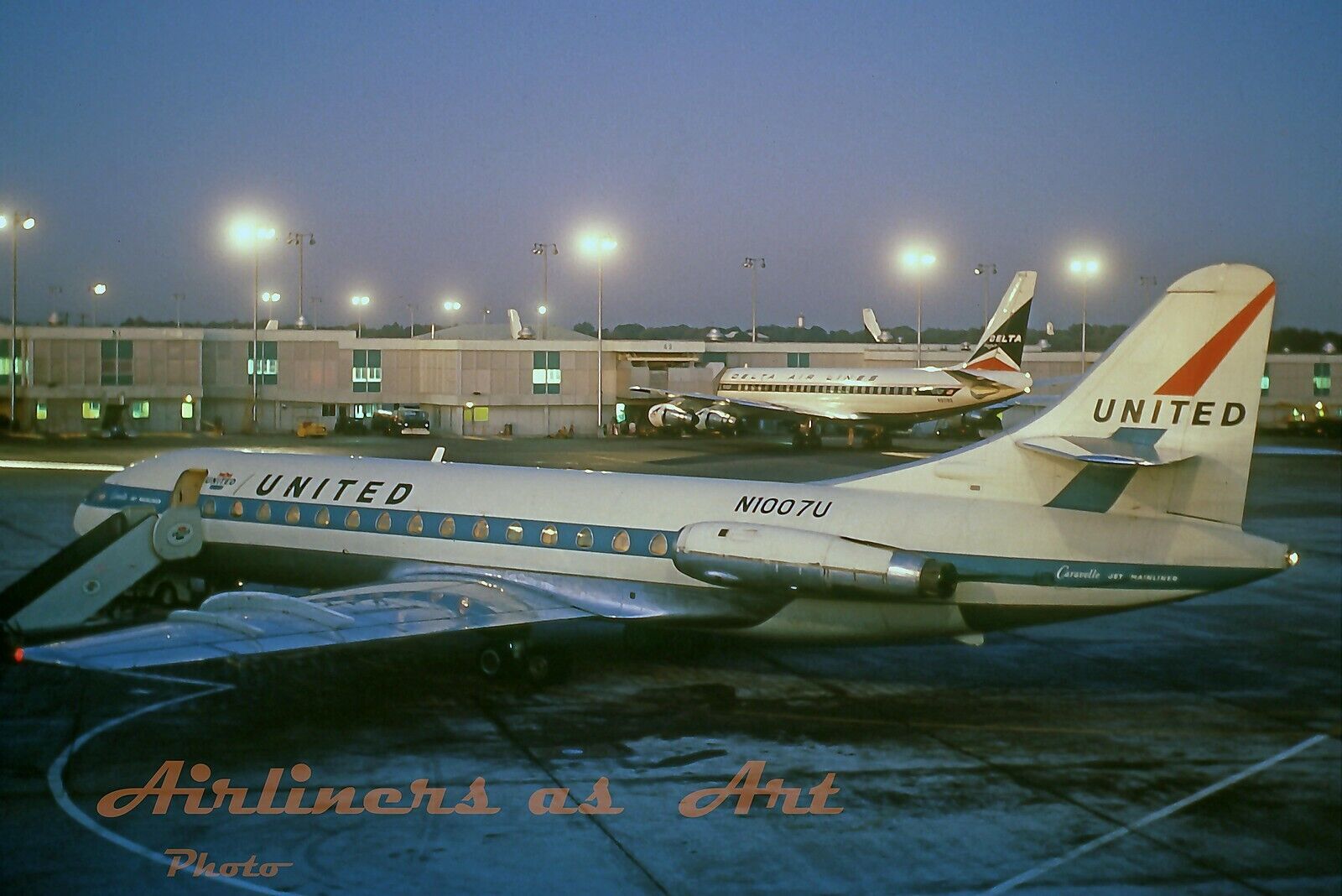 United Airlines SE-210 Caravelle VIR N1007U in 1968 8x12 Inch Color Print
