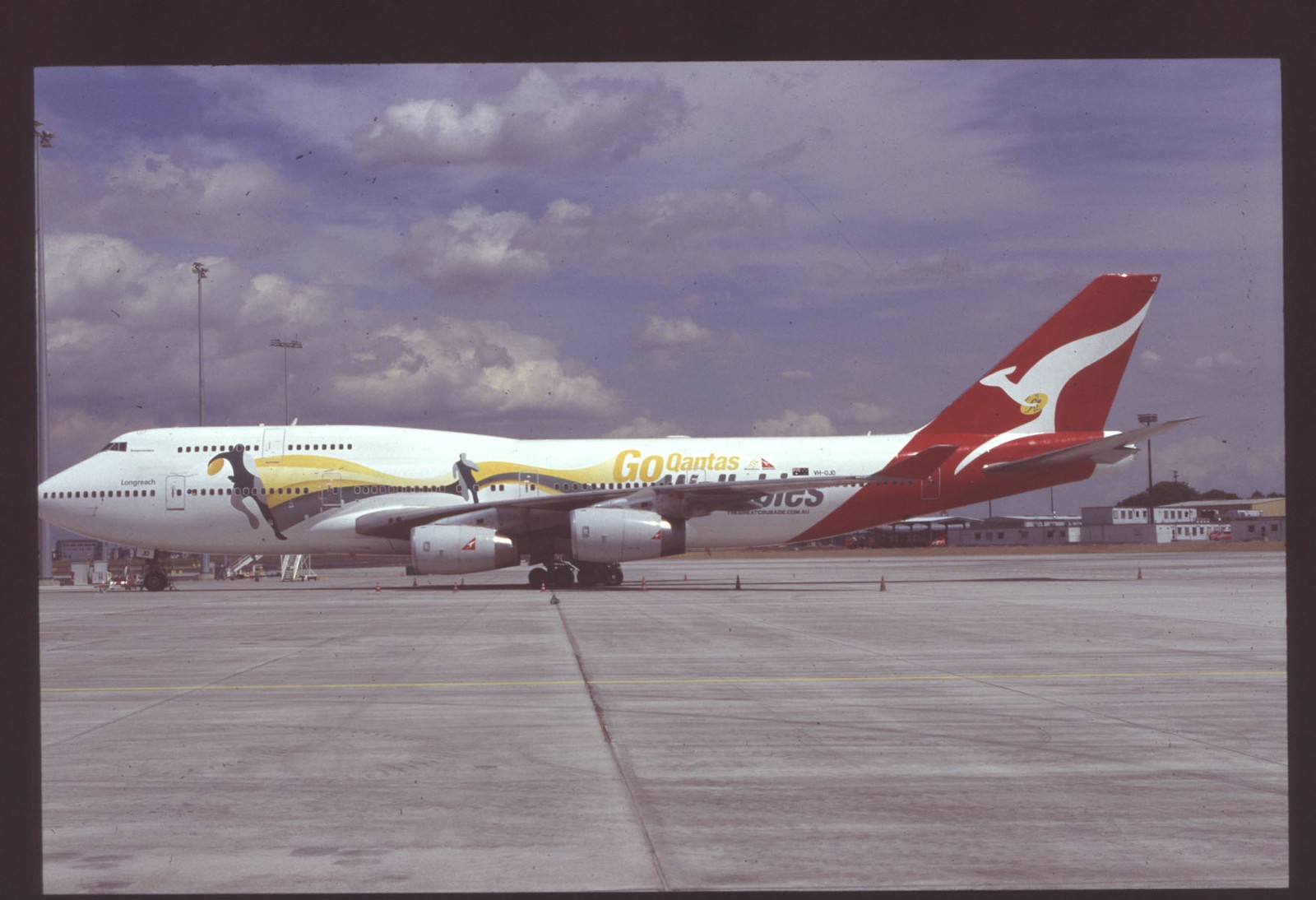Orig 35mm airline slide Qantas 747-438 VH-OJO Orig 35mm airline slide Qantas 747-438 VH-OJO