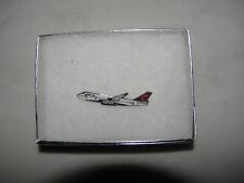 DELTA AIRLINES BOEING 747 AIRPLANE LAPEL TACK PIN PILOT F/A CHRISTMAS GIFT NEW picture