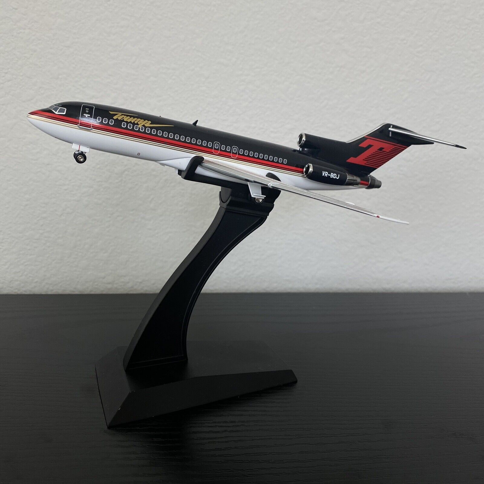 Inflight B-721-T01 Donald J Trump Boeing 727-100 VR-BDJ Diecast 1/200 Jet Model 