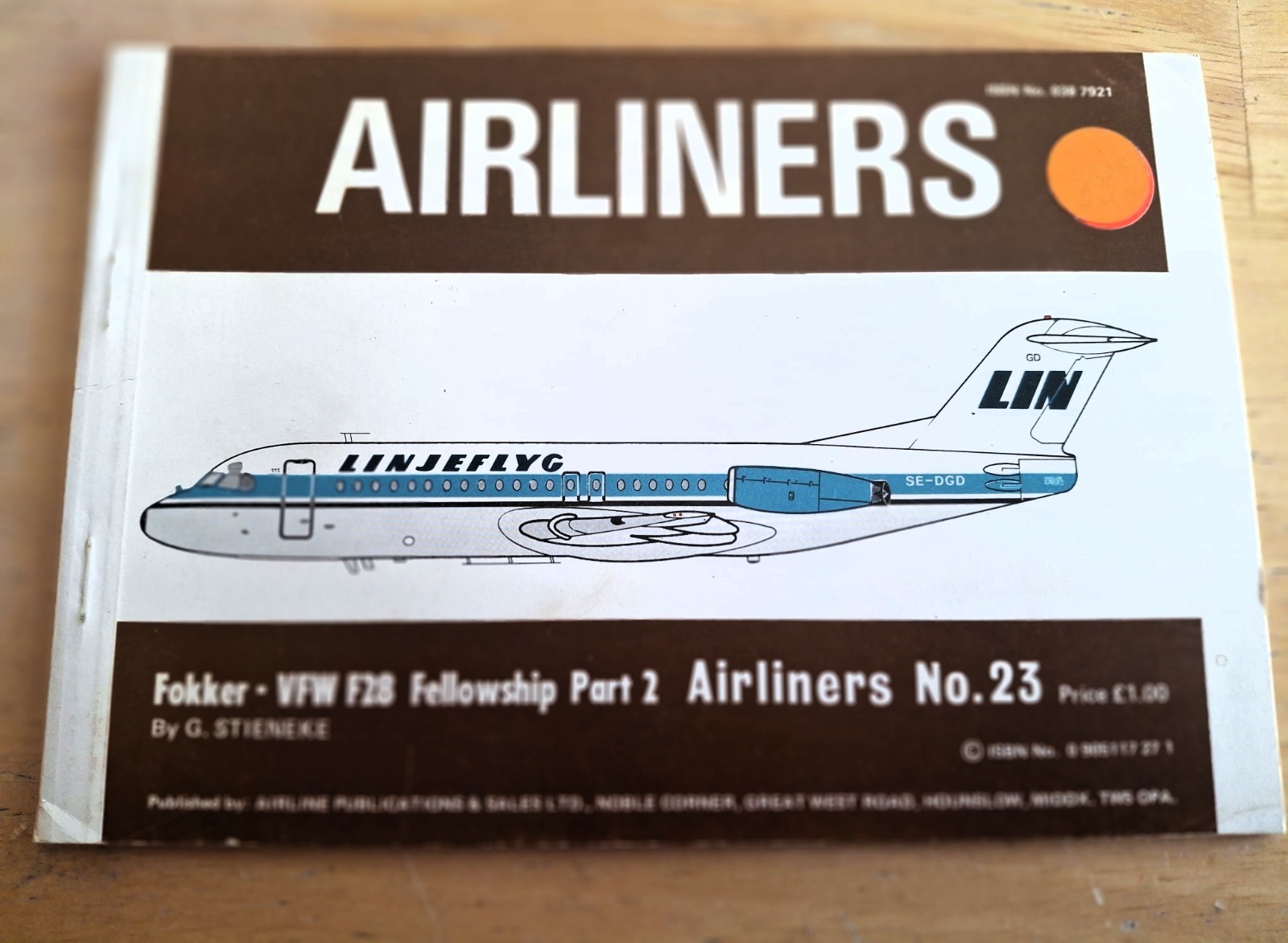 AIRLINERS Book No 23 FOKKER VFW F28 Airline Publication UK Defunct Airlines #2