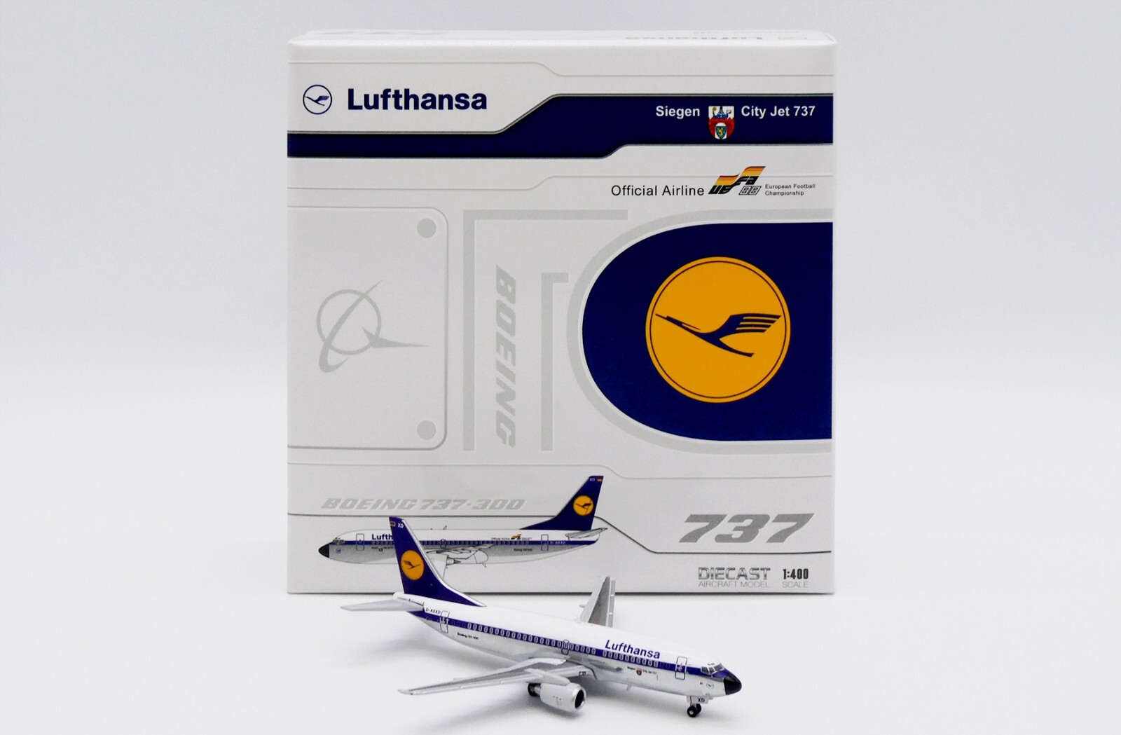 Lufthansa B737-300 Reg: D-ABXD 