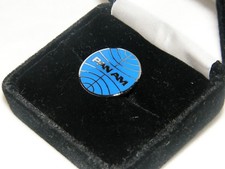 PAN AM LAPEL TACK PIN PAN AMERICAN AIRLINE RETIRED EMPLOYEE PILOT COLLECTIBLE picture