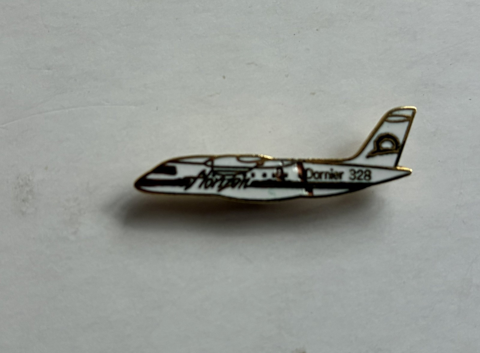 Dornier 328 Lapel Pin in Horizon Air Livery Dornier 328 Lapel Pin in Horizon Air Livery