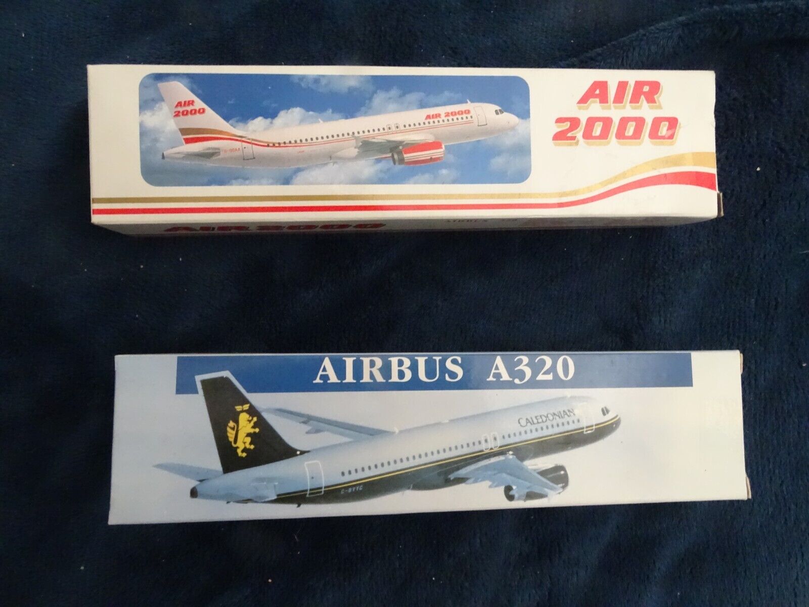 2X MODEL AEROPLANES - AIR 2000 / AIRBUS A320 - CALEDONIAN