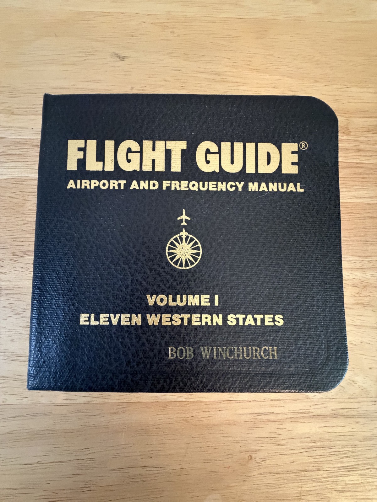 Vintage 1986 Flight Guide Airport and Frequency Manual Printed in USA Vintage 1986 Flight Guide Airport and Frequency Manual Printed in USA