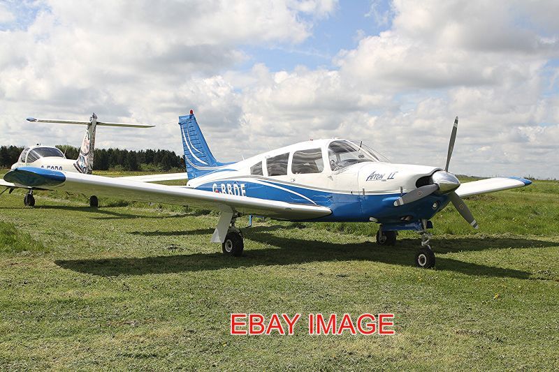 PHOTO  AEROPLANE G-BBDE PIPER PA-28R-200-2 CHEROKEE ARROW II ENSTONE 04-05-2024