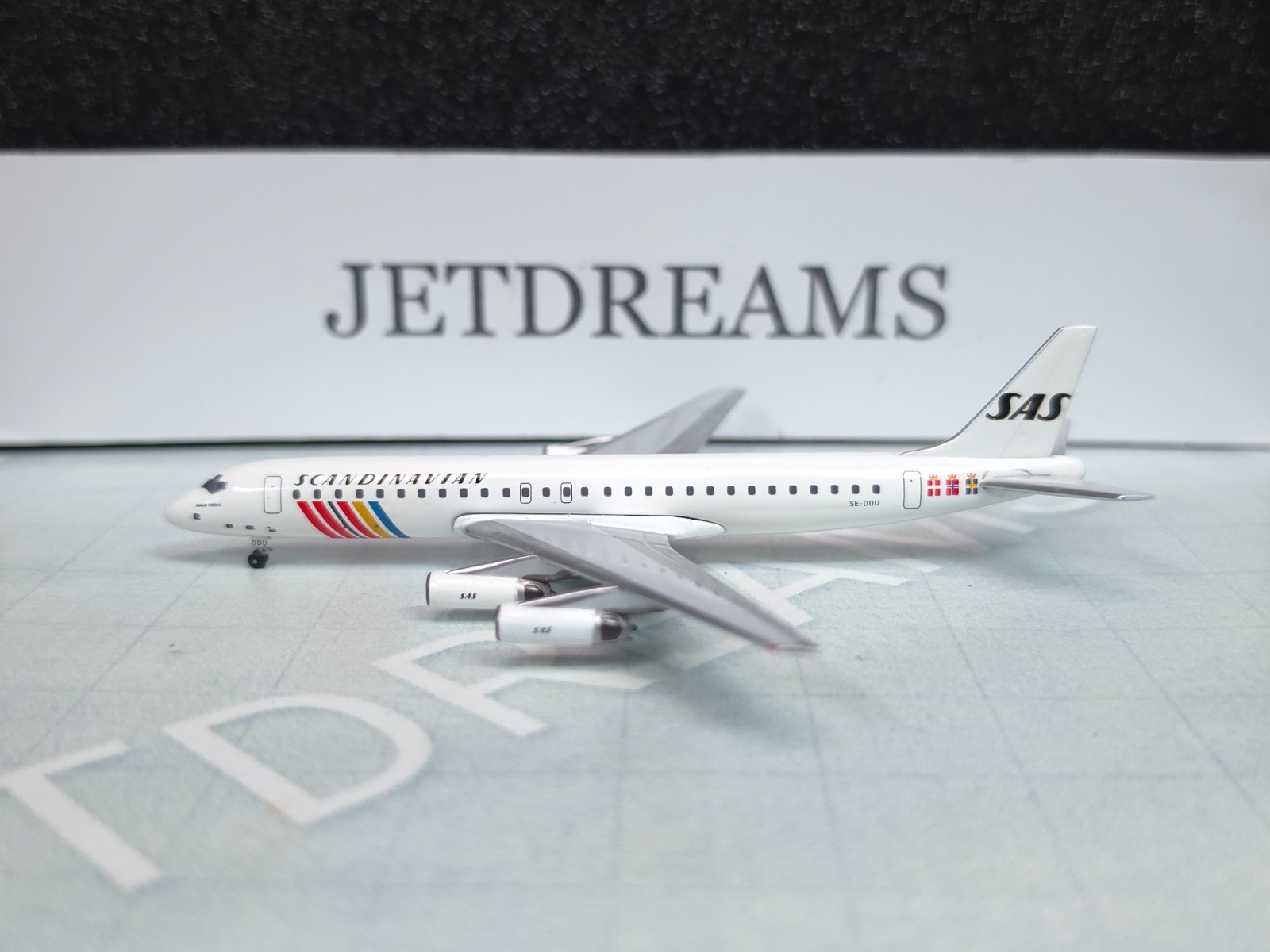 1/400 SAS SCANDINAVIAN DOUGLAS DC-8-62 1980'S COLORS SE-DDU AEROCLASSICS