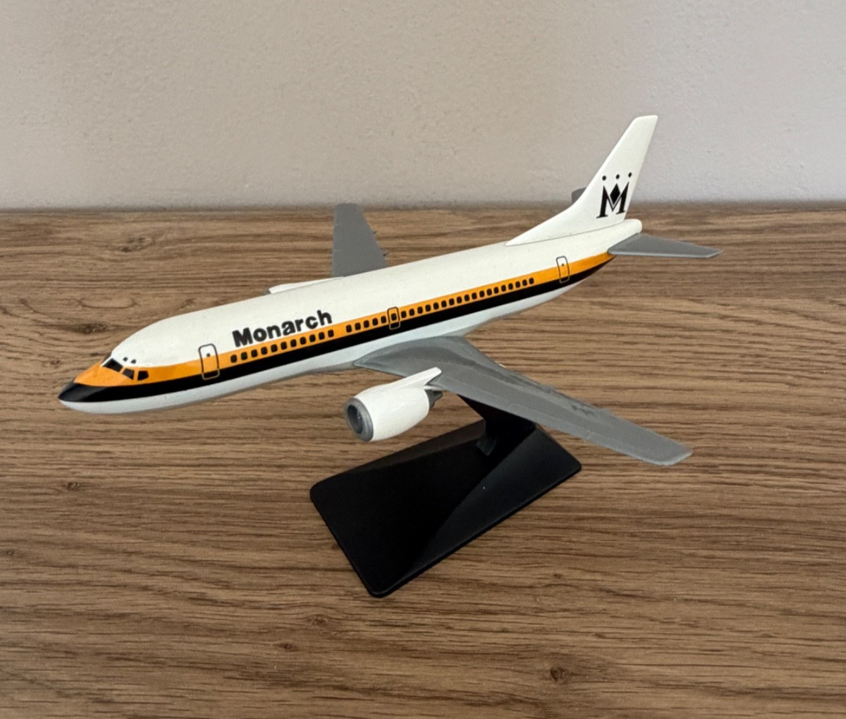 Long Prosper Monarch Airlines Boeing 737-300 Plastic Snap Together 1:200 Scale Long Prosper Monarch Airlines Boeing 737-300 Plastic Snap Together 1:200 Scale