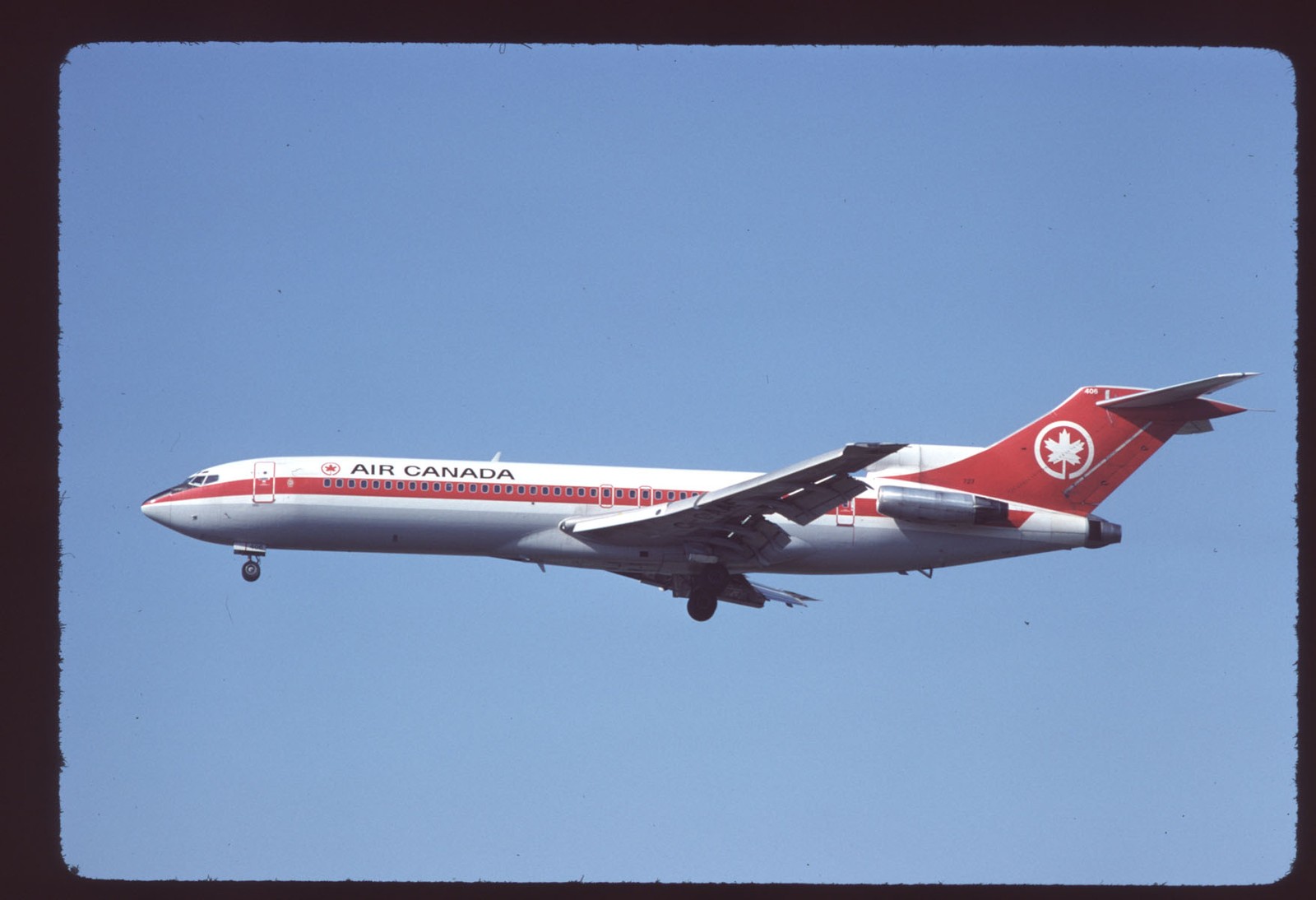Orig 35mm airline slide Air Canada 727-233 f/n 406 Orig 35mm airline slide Air Canada 727-233 f/n 406