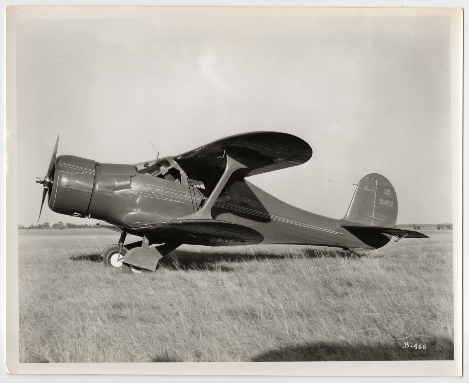 1939 Beechcraft Staggerwing NC19453 Photo - The Only D17A Left UC-43F 8x10