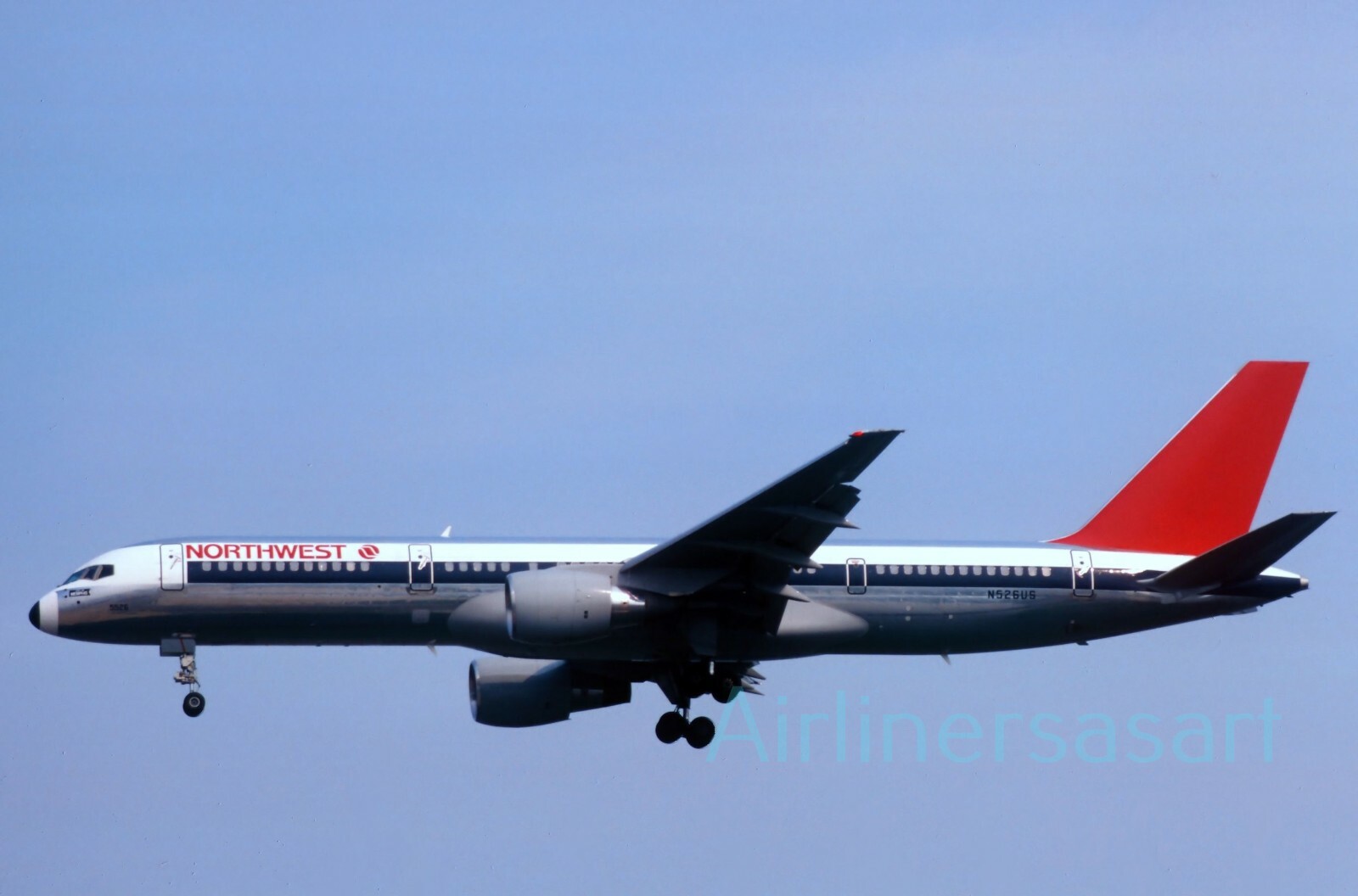 Northwest Airlines Boeing 757-251 N526US at MSP July 1987  8
