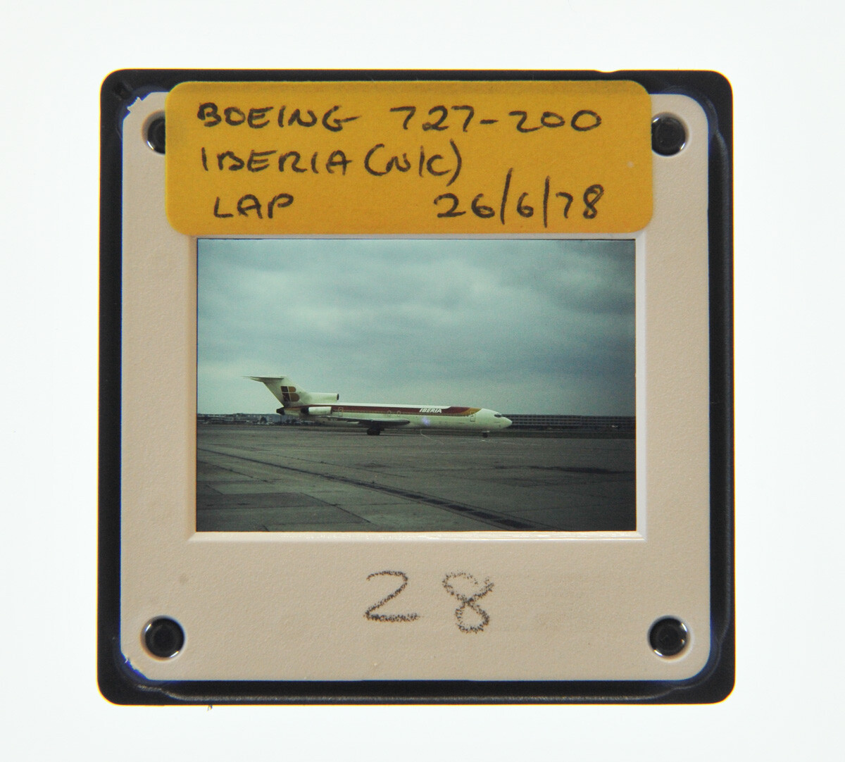 35MM SLIDE AIRCRAFT 1978 BOEING 727-200 IBERIA AIRLINES AT HEATHROW A81