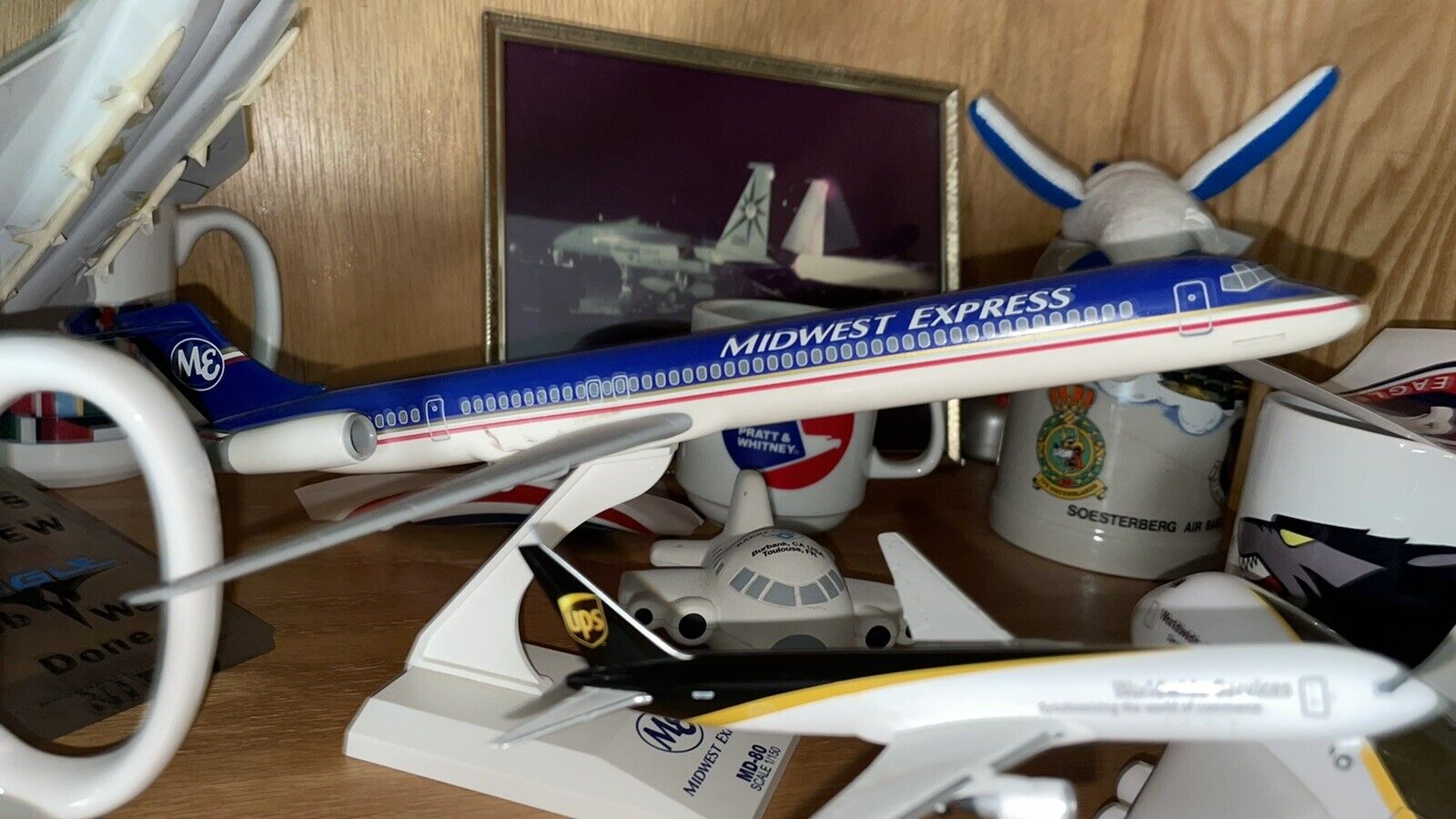 midwest express md80 