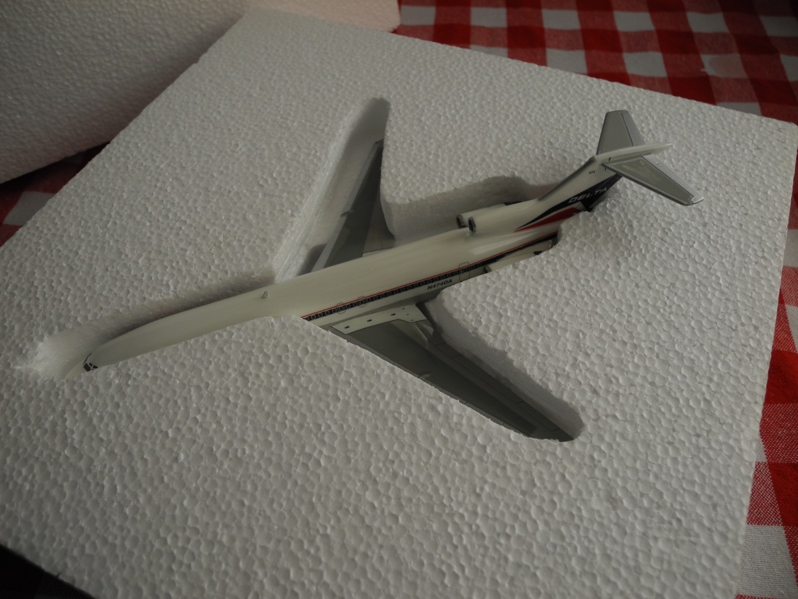 Collectors DREAM Inflight / Merlin 1:200 SAMPLE Boeing 727 DELTA, LIMITED to 50 Collectors DREAM Inflight / Merlin 1:200 SAMPLE Boeing 727 DELTA, LIMITED to 50