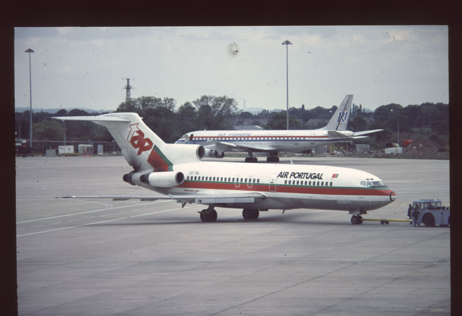 Orig 35mm airline slide Air Portugal 727-100 CS-TBL [2081]