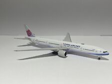 Phoenix Model China Airlines Boeing 777-300ER Standard Color Diecast Model 1:400 picture