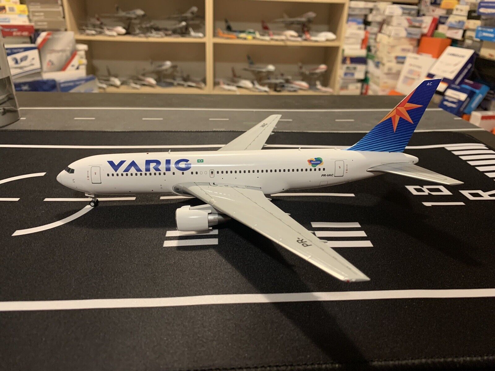 JC Wings 1:200 Varig B767-200ER PR-VAC Brazil Airlines Custom Diecast Model