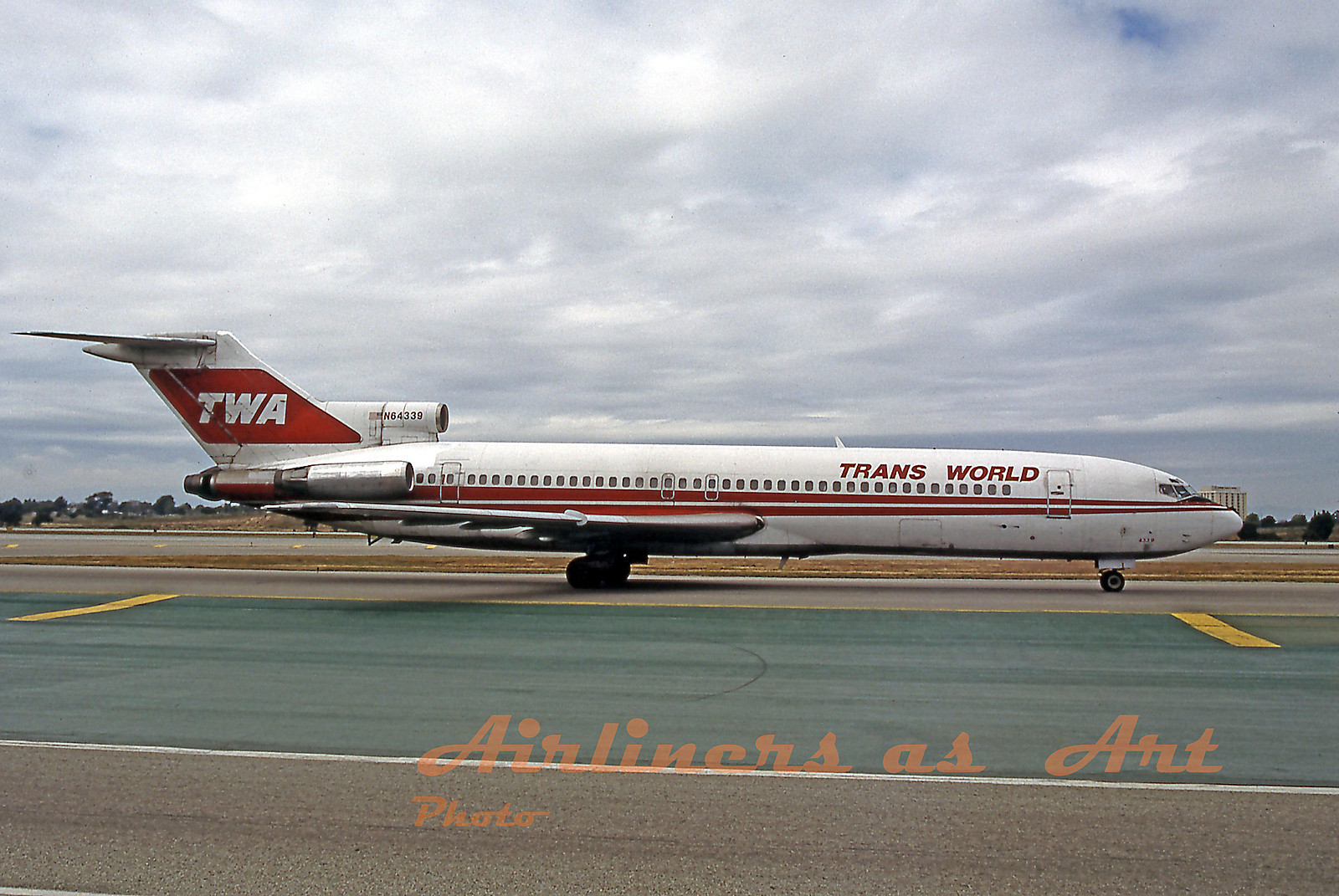 TWA Boeing 727-231 N64339 at LAX in April 1996 8\
