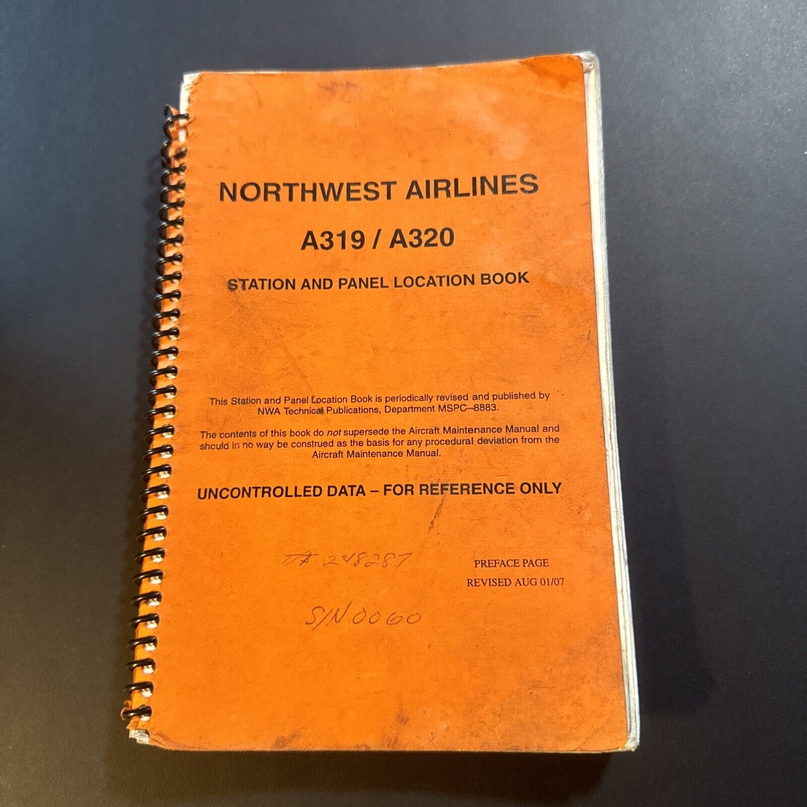 NORTHWEST AIRLINES Airbus A319 A320 Station and Panel Location Book Aug 07