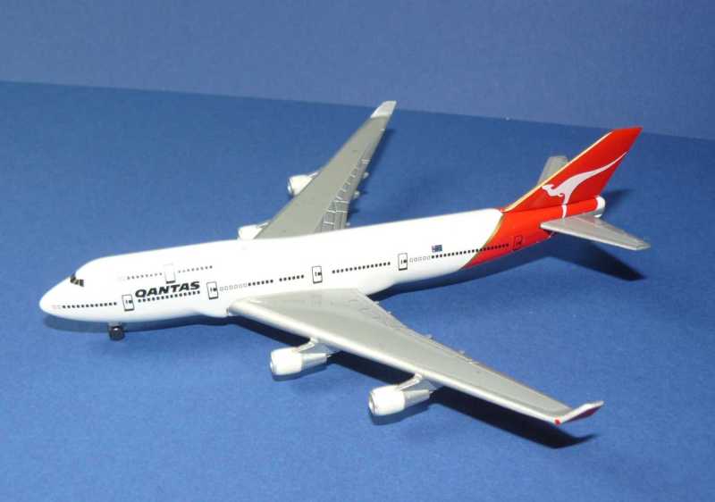 Boeing 747-400 Qantas Airlines Metal not Hollow Vintage