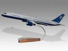 Boeing 757-200 United Airlines Ver.2 Desk Wood Airplane Model Small Scale 1/130 picture