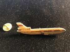 NEW DC-10 McDonnell Douglas Jet Plane Collectors Lapel Pin - NOS New Old Stock   picture