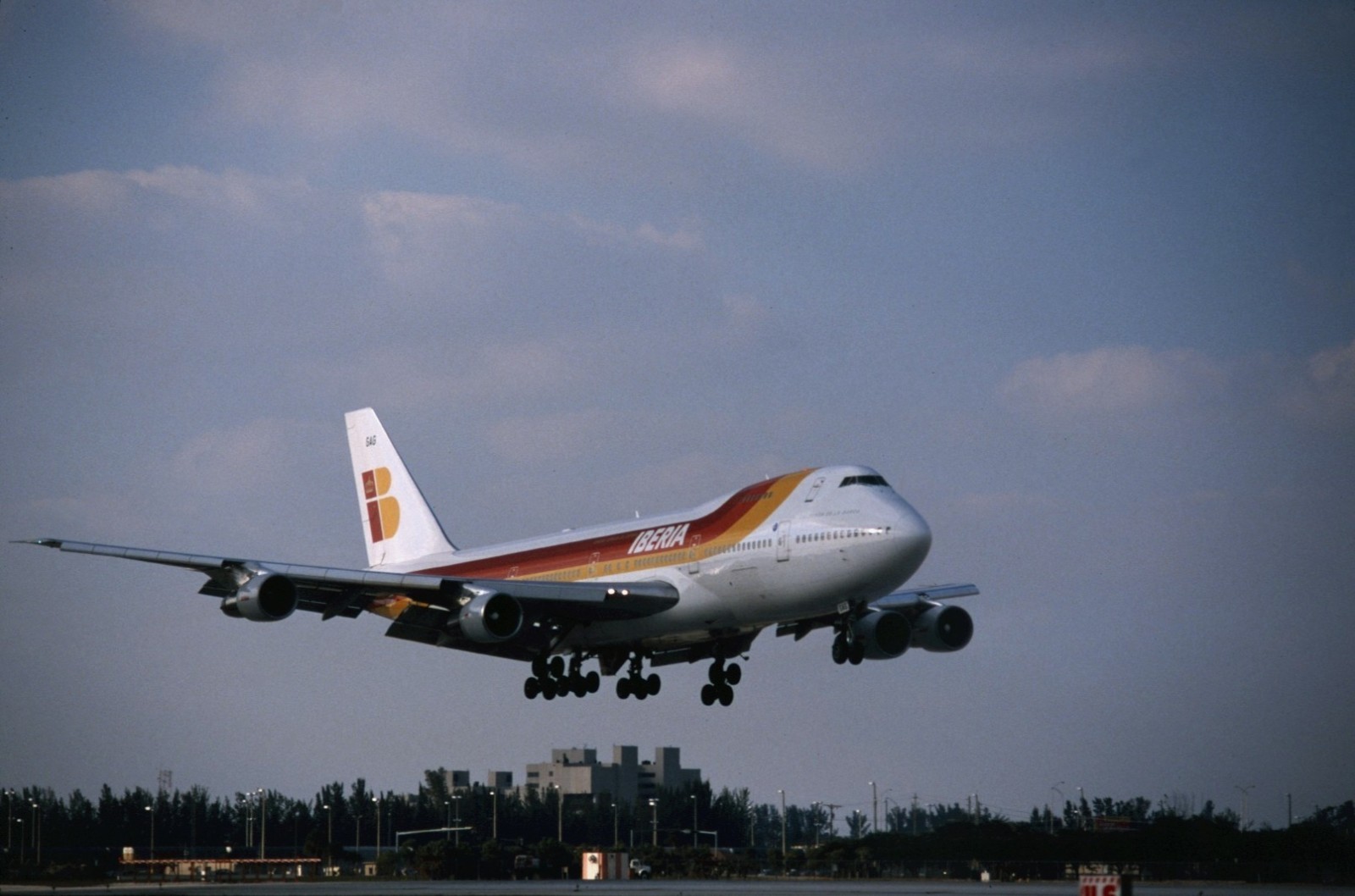 Original 35mm colour slide of Iberia Boeing 747-256B EC-GAG landing at MIA