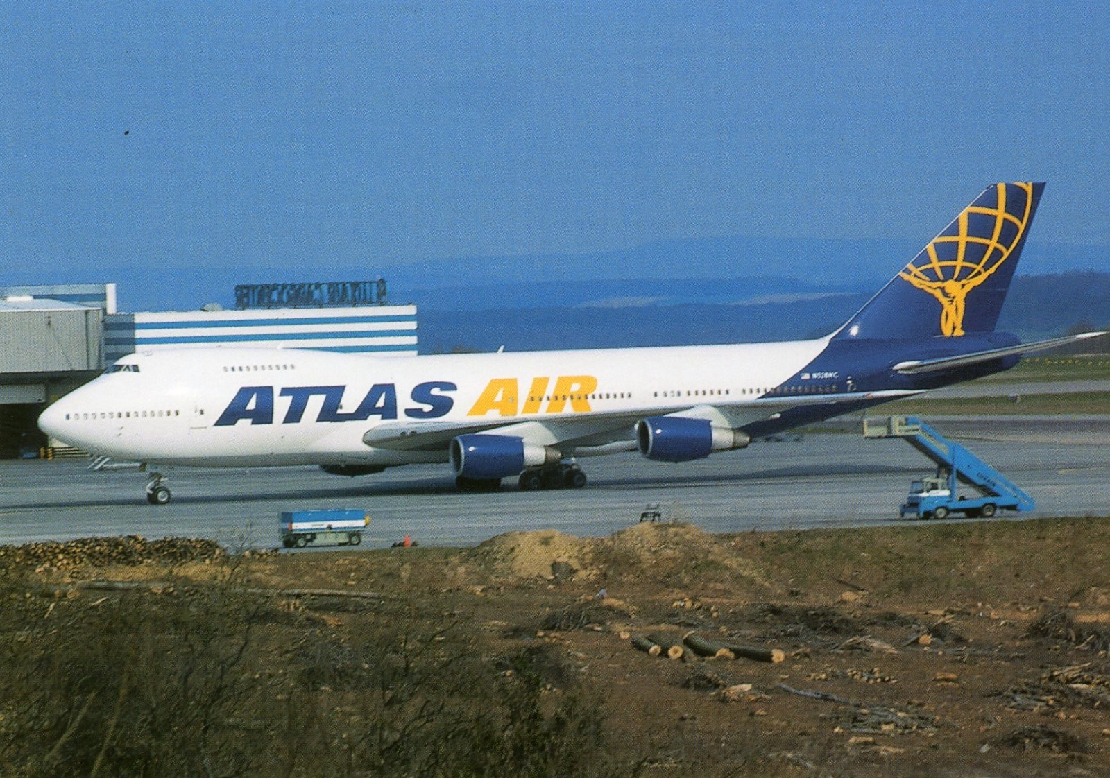 ATLAS  AIR  AIRLINES  B-747-400   HQTS  WHITE PLAINES  NY  AIRPORT   044
