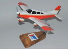 Piper PA-28 Cherokee Desk Top Display Private Aircraft Model 1/24 SC Airplane picture