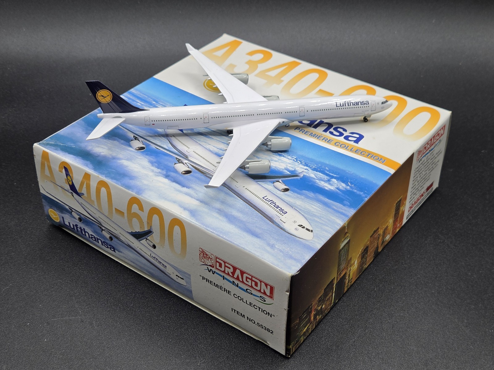 Dragon Wings Lufthansa Airbus A340-600 Premiere Collection 1/400 Scale  - 55382