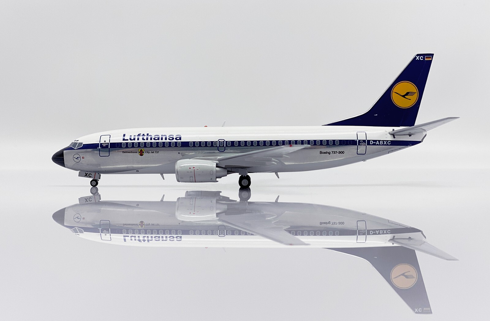 Lufthansa B737-300 Reg: D-ABXC EW Wings Scale 1:200 Diecast model EW2733002