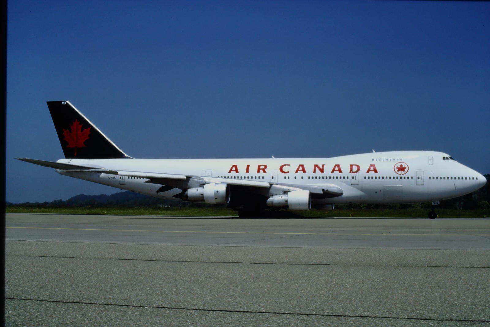 RF665_C-FTOC_AIR CANADA_B747-133_1994 - ORIGINAL KODAK SLIDE RF665_C-FTOC_AIR CANADA_B747-133_1994 - ORIGINAL KODAK SLIDE
