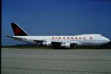 RF665_C-FTOC_AIR CANADA_B747-133_1994 - ORIGINAL KODAK SLIDE picture