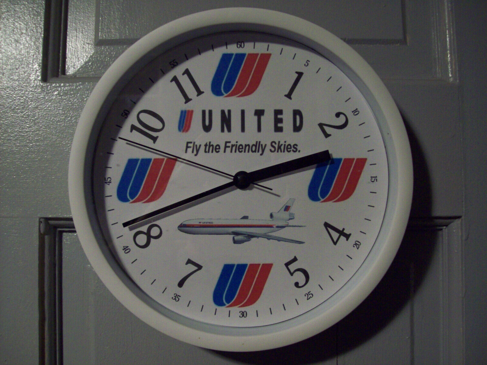 UNITED AIRLINES DC-10-30 WALL CLOCK DC-10