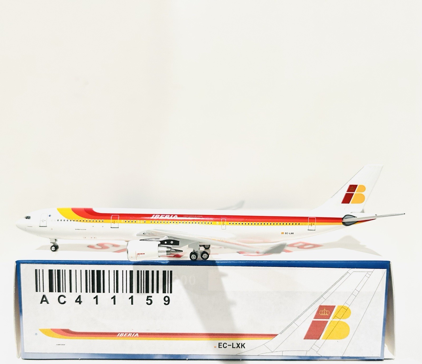 Aeroclassics AC411159 Airbus A330-300 Diecast Model, Iberia Airlines, EC-LXK Aeroclassics AC411159 Airbus A330-300 Diecast Model, Iberia Airlines, EC-LXK