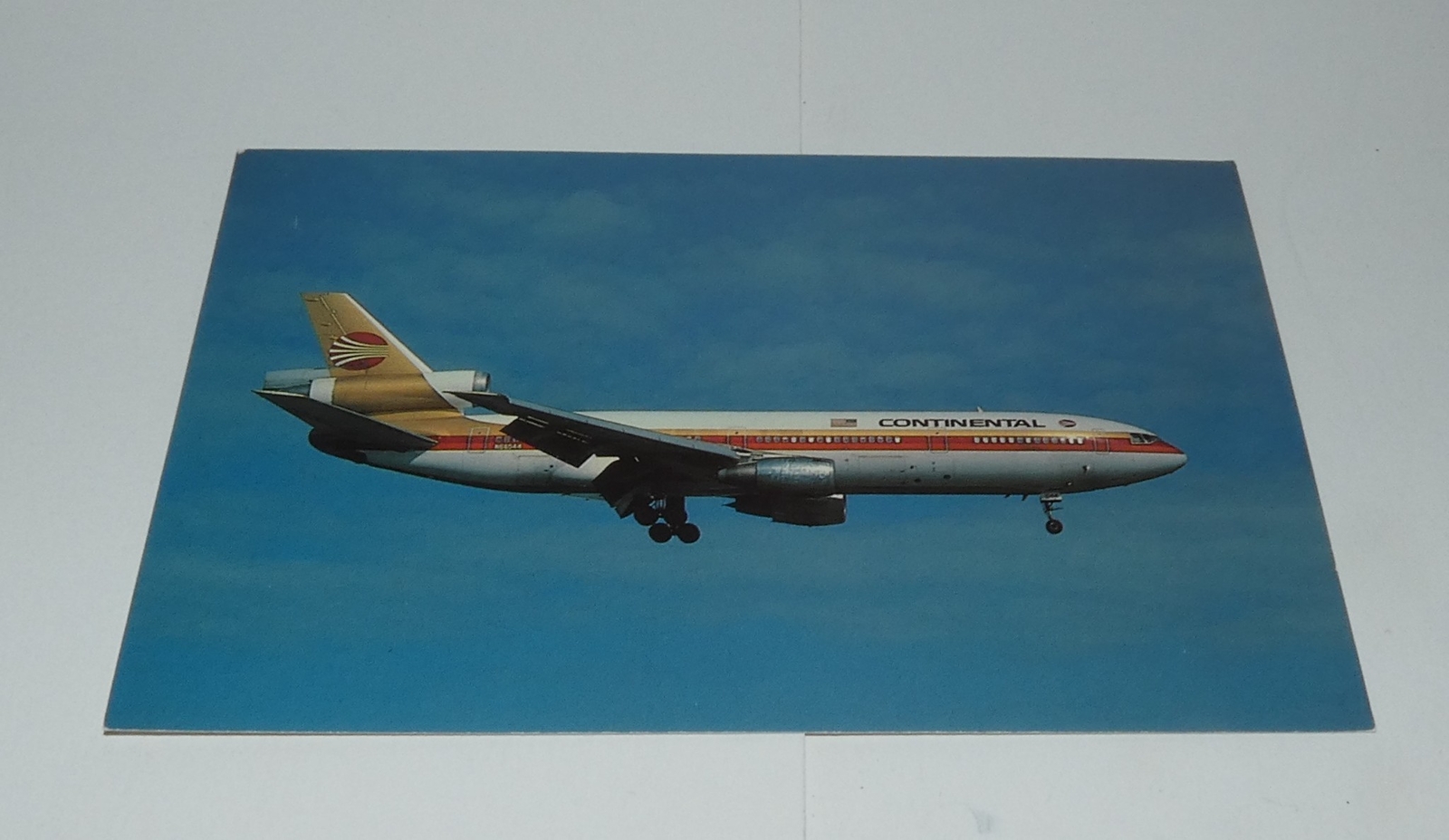 CONTINENTAL AIRLINES POST CARD MCDONNELL DOUGLAS DC 10-10