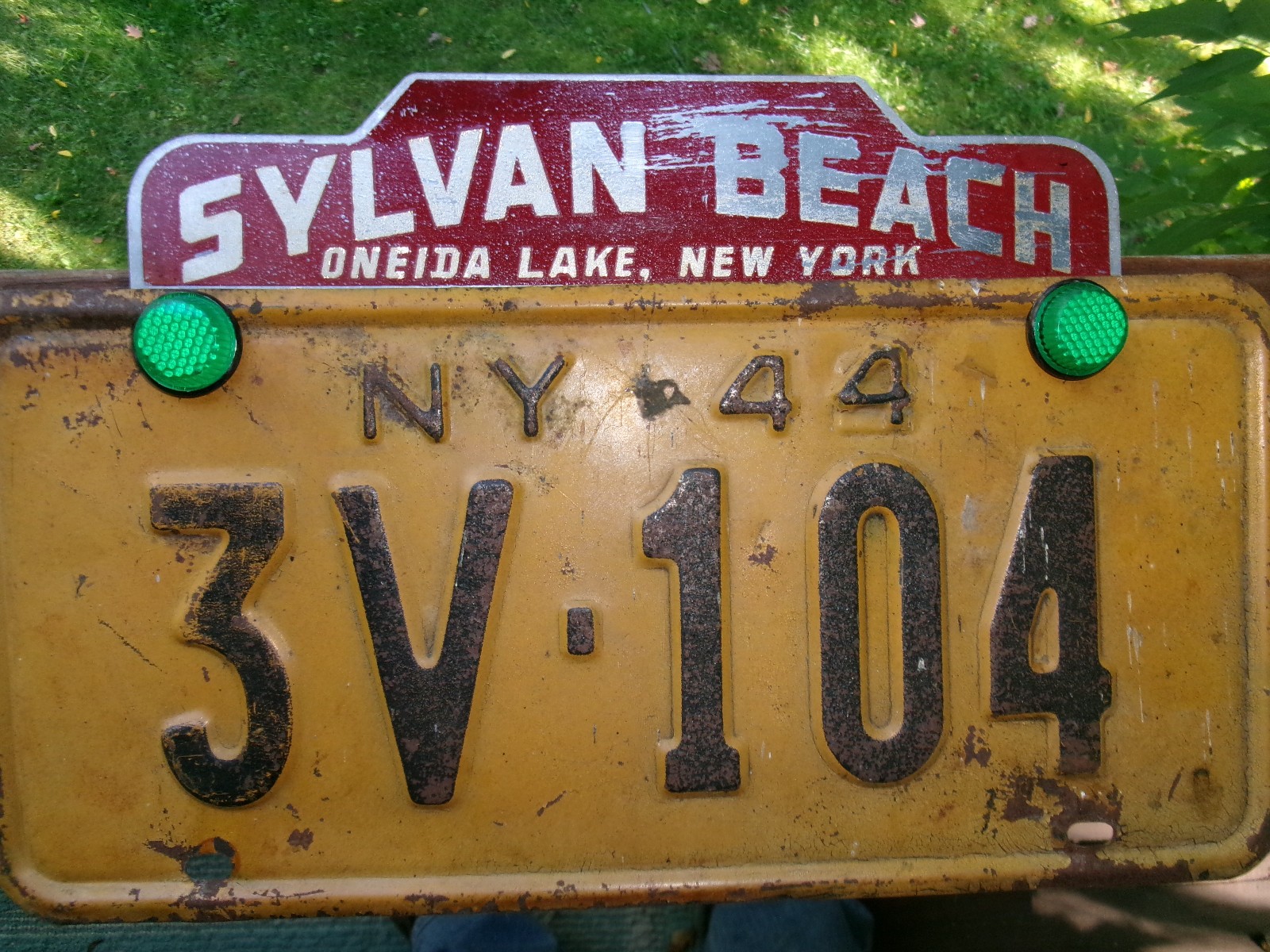 SYLVAN BEACH NY LICENSE PLATE TOPPER WITH OLD PLATE ONEIDA LAKE NY VERONA SYLVAN BEACH NY LICENSE PLATE TOPPER WITH OLD PLATE ONEIDA LAKE NY VERONA
